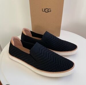 UGG Women Black Knit Slip-On Loafers